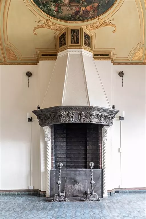 Boston, MA 02116,107 Beacon #3