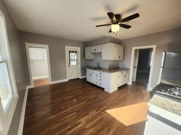 Chicopee, MA 01020,153 Grattan #3