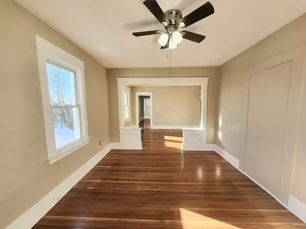 Chicopee, MA 01020,153 Grattan #3