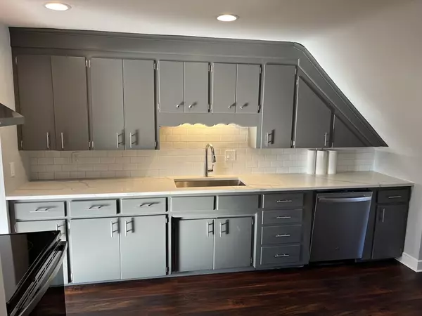 Mansfield, MA 02048,18 Draper Avenue #3