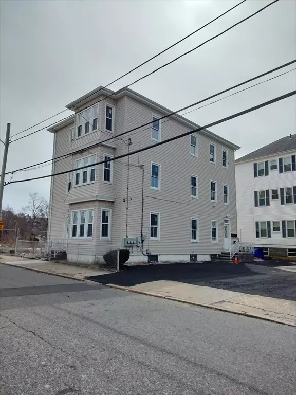 269 Brightman #2, Fall River, MA 02720