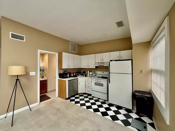 Quincy, MA 02170,21 Linden St. ##409