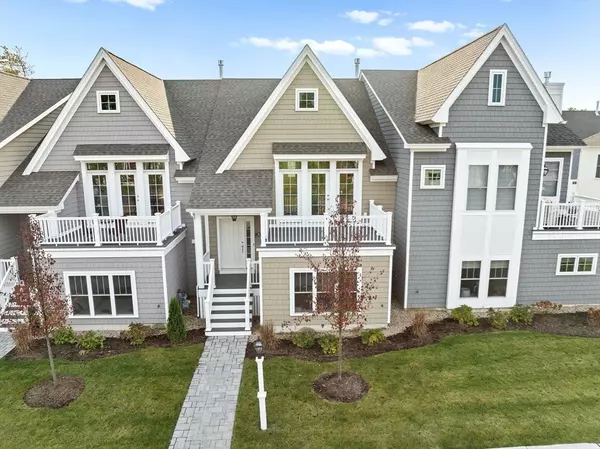 99 Sunflower Way, Plymouth, MA 02360