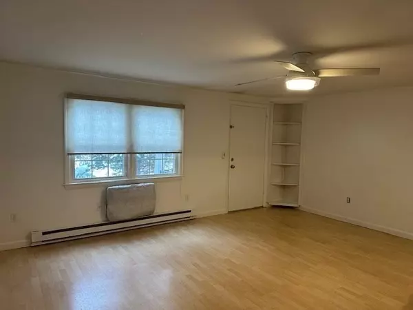 Northampton, MA 01060,153 Round Hill Rd #153