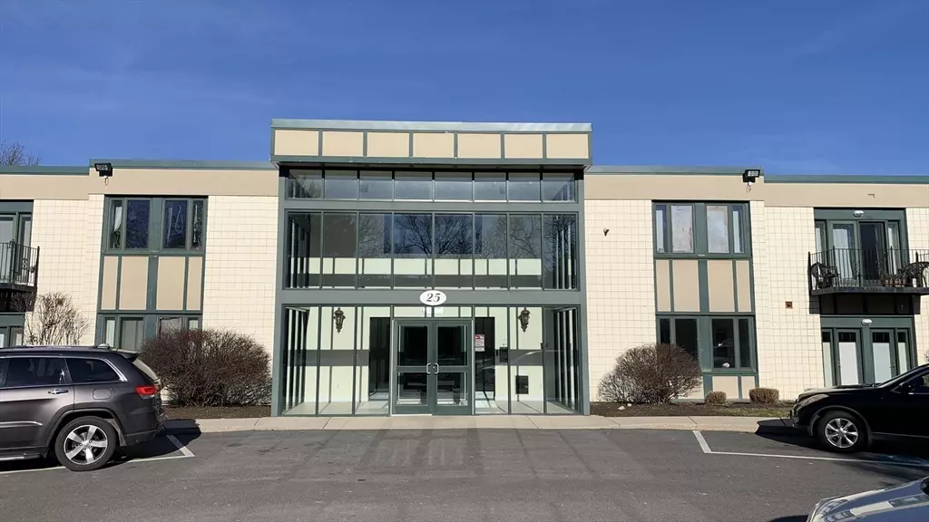 Boston, MA 02136,25 Alpine St #10