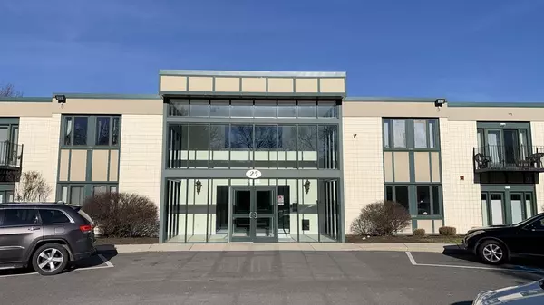 25 Alpine St #10, Boston, MA 02136