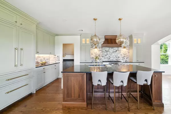 197 Winchester St #197, Brookline, MA 02446