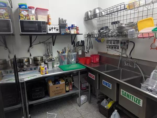 Attleboro, MA 02703,679 Washington St