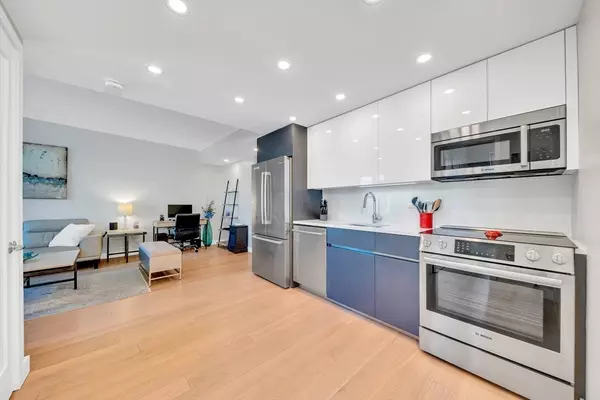 Chelsea, MA 02150,932 Broadway #312