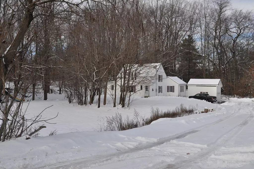 Fitchburg, MA 01420,703 Blossom St