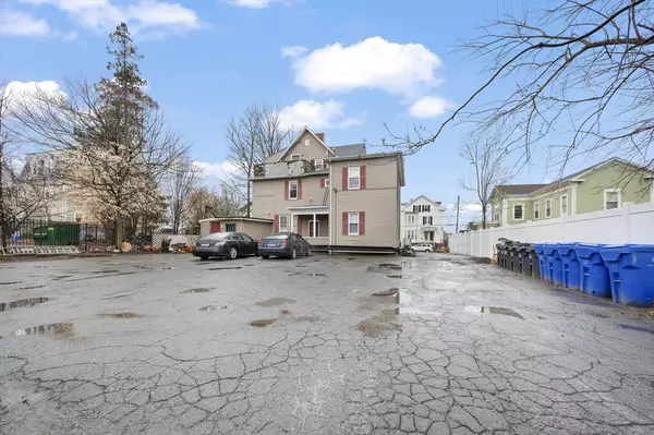 Pawtucket, RI 02860,186 Summit St