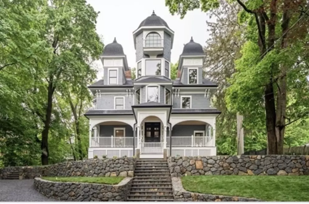 Newton, MA 02458,14 Summit St #a