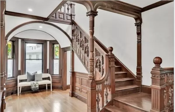 Newton, MA 02458,14 Summit St #a