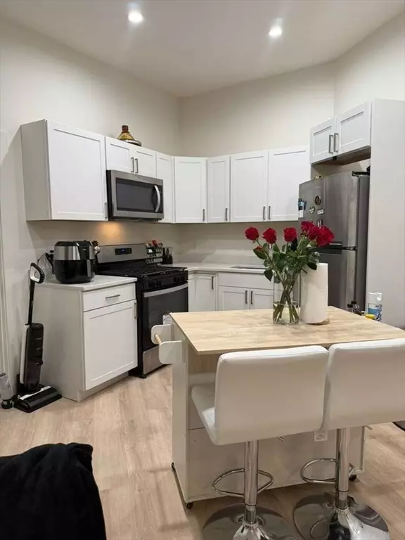 Revere, MA 02151,4 Crest Ave #1