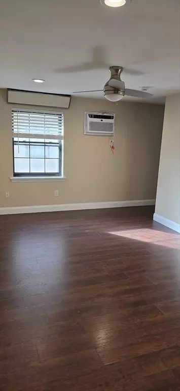 Mansfield, MA 02048,1 Old Colony Rd #307