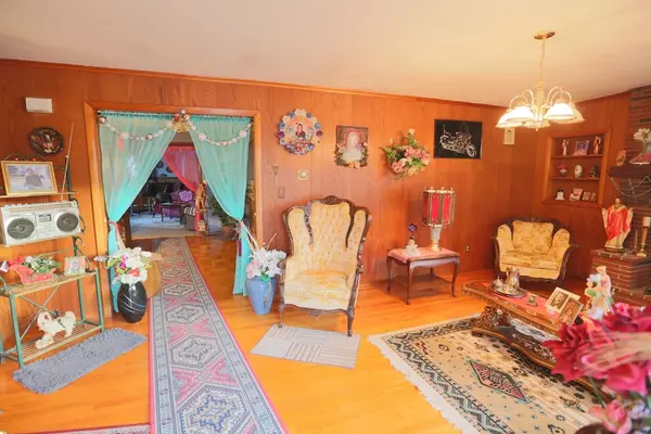 Somerset, MA 02726,60 Aetna