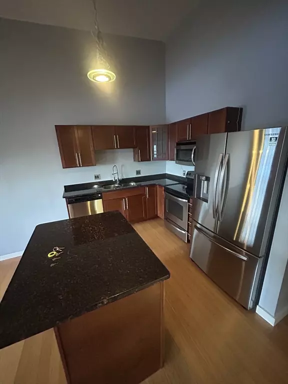 1511 Main St #CPH7, Worcester, MA 01603