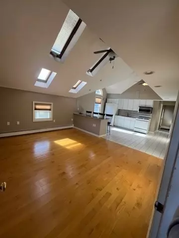 Fall River, MA 02723,23 Marsh St #2