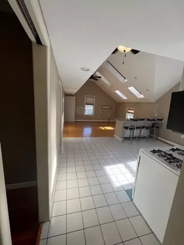 Fall River, MA 02723,23 Marsh St #2