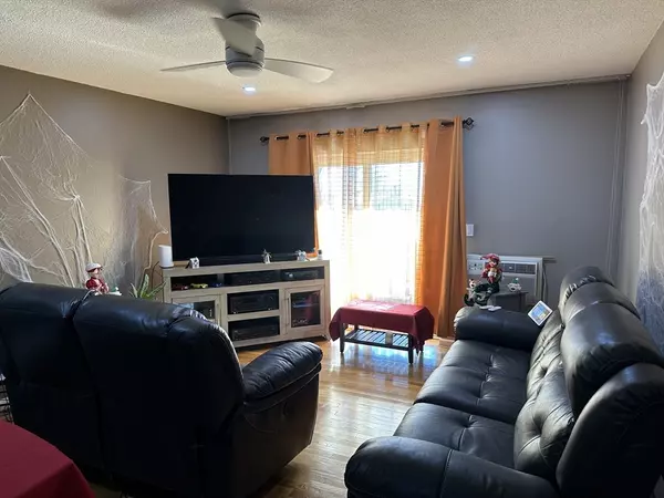 Lynn, MA 01902,114 Nahant St. #14