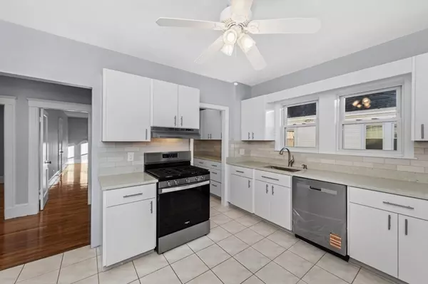 Watertown, MA 02472,14 Saint Marys Street #2