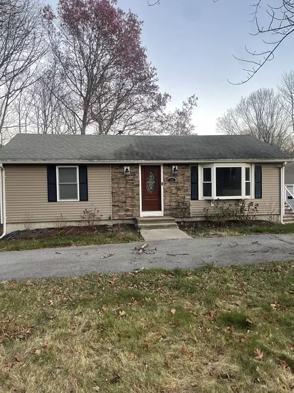 Oxford, MA 01540,256 Old Webster Rd #1