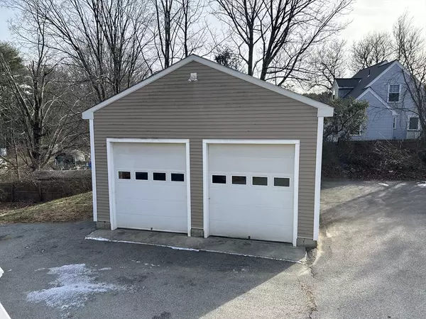 Oxford, MA 01540,256 Old Webster Rd #1