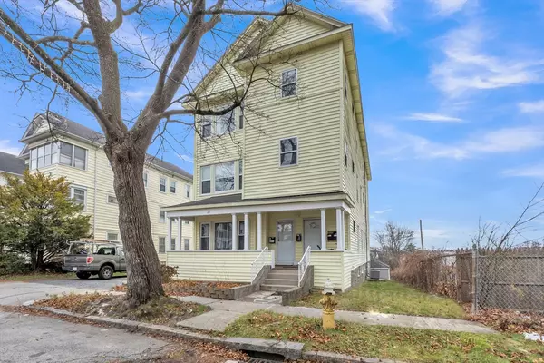25 N Woodford Street, Worcester, MA 01604
