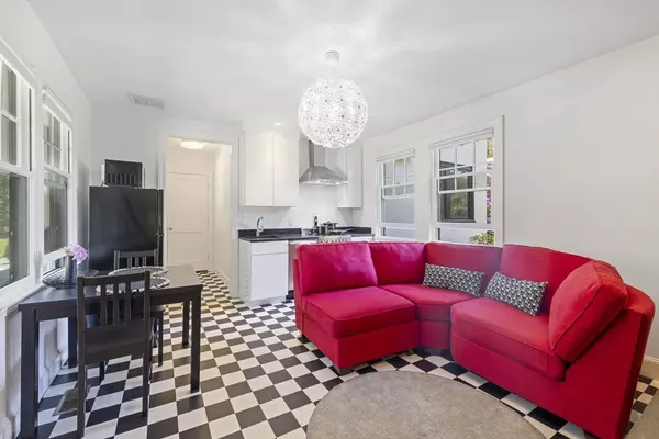 Lexington, MA 02420,25 Somerset Road #2