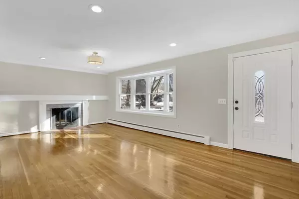 Agawam, MA 01001,68 Peros Dr