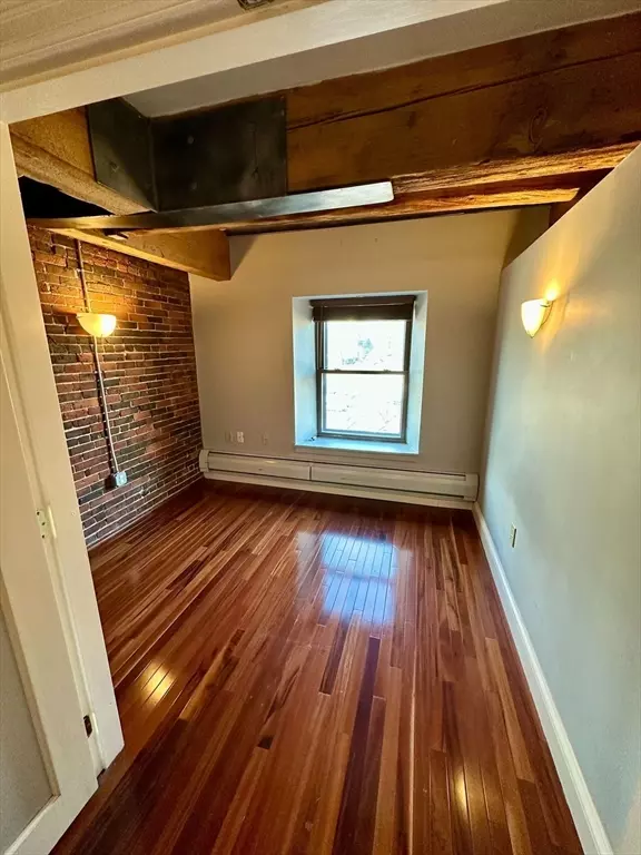 Boston, MA 02109,57 Fulton St #11