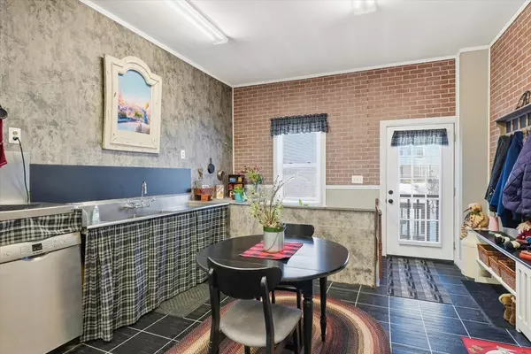 Gardner, MA 01440,293 Pine St