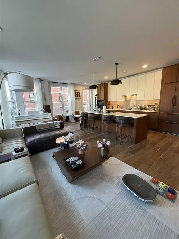 Boston, MA 02118,566 Columbus Ave #211