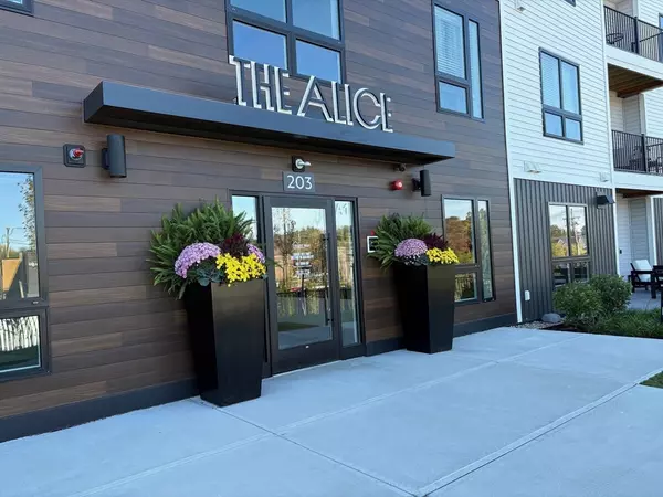 Wilmington, MA 01887,203 Lowell Street #304