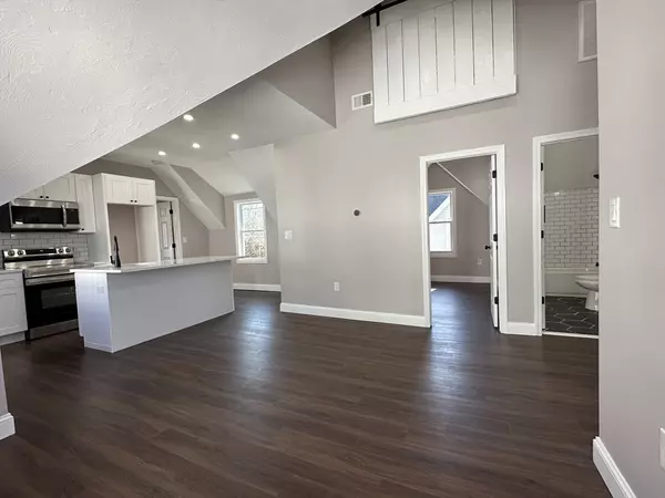 Taunton, MA 02780,278 Cohannet St