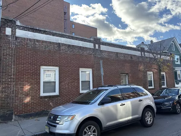 82 Sacramento Street, Somerville, MA 02143