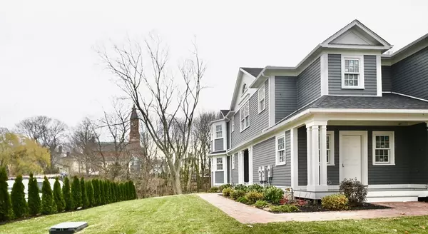 Marblehead, MA 01945,66 Pleasant Street #1