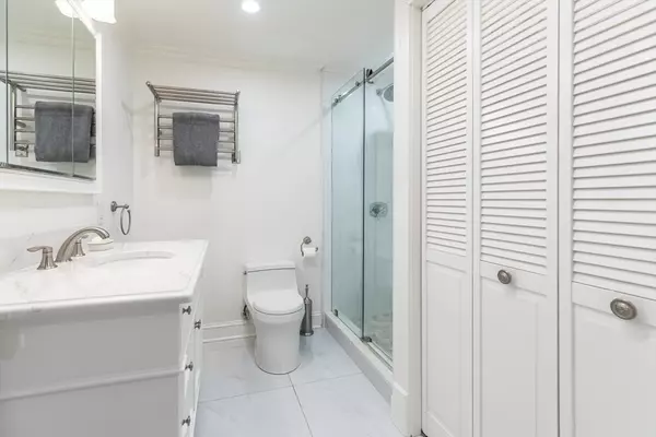 Boston, MA 02115,461 Beacon St #1