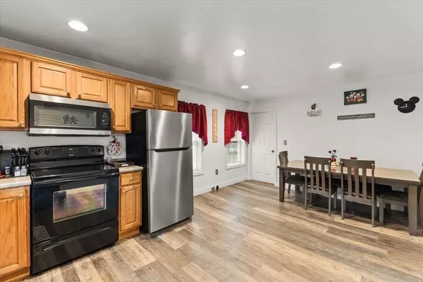 Taunton, MA 02780,383-385 Tremont