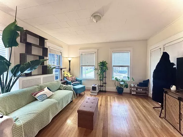 Boston, MA 02135,2 Mapleton St #1