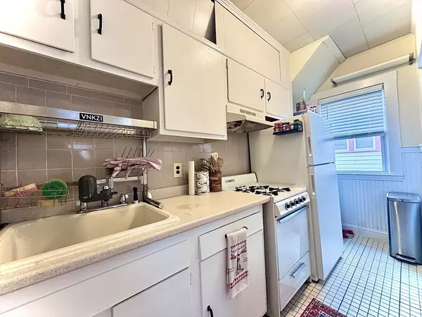 2 Mapleton St #1, Boston, MA 02135