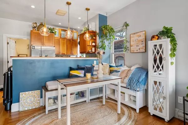 Boston, MA 02113,84 Prince St #5B