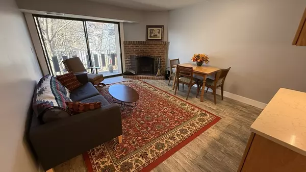 Somerville, MA 02145,390 Broadway #24