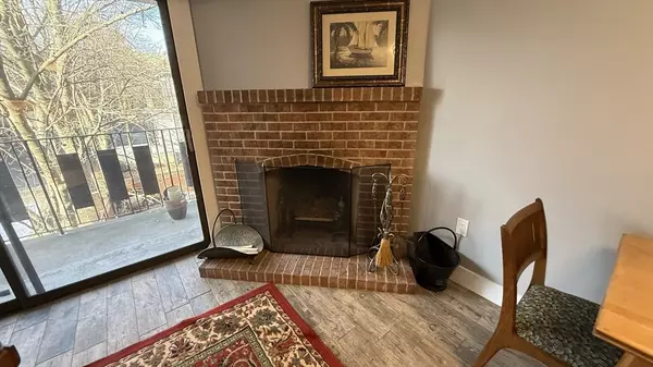 Somerville, MA 02145,390 Broadway #24