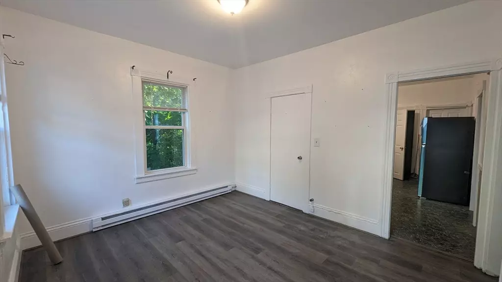 104 Rodney St #2, Worcester, MA 01605