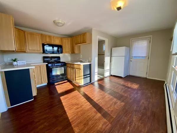 Holliston, MA 01746,12 Cedar #3