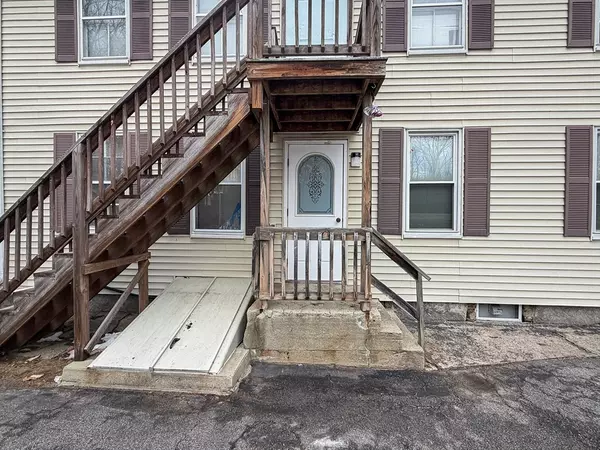 10 Gerald Ct #2, Leicester, MA 01524