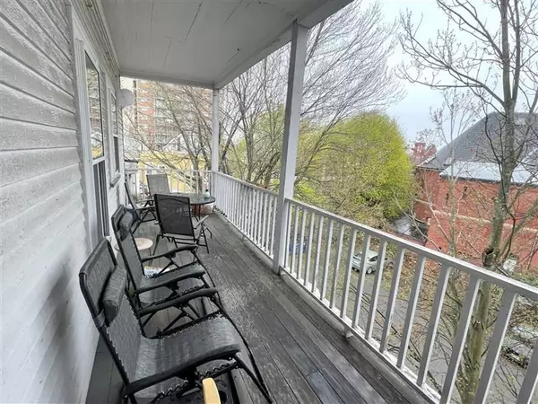 Somerville, MA 02143,18 Sanborn Ave #6