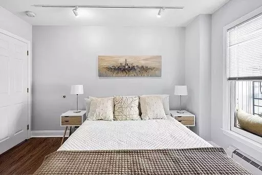 Cambridge, MA 02140,1 Davenport St #2