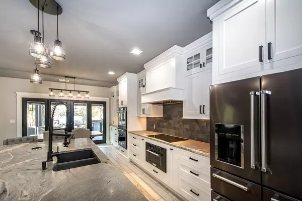 Carver, MA 02360,28 South Main Street